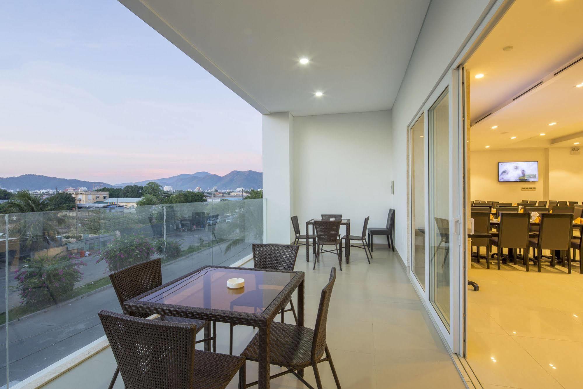 Dendro Gold Hotel Nha Trang Luaran gambar